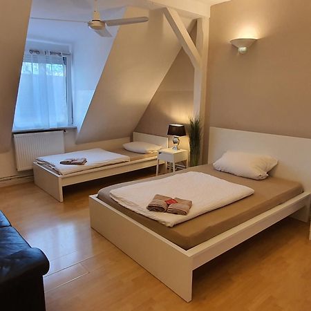 coLodging Mannheim - private rooms&kitchen Buitenkant foto
