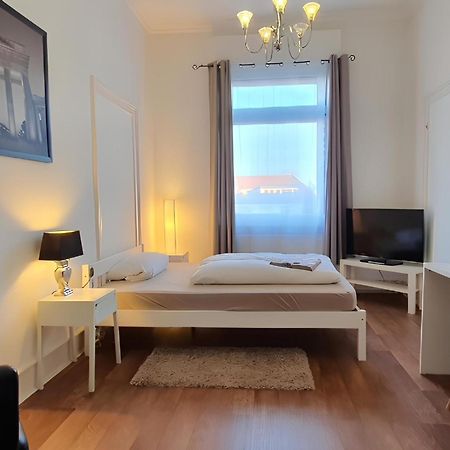 coLodging Mannheim - private rooms&kitchen Buitenkant foto